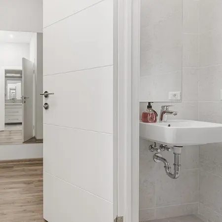 Sea Symphony 2-bedrooms